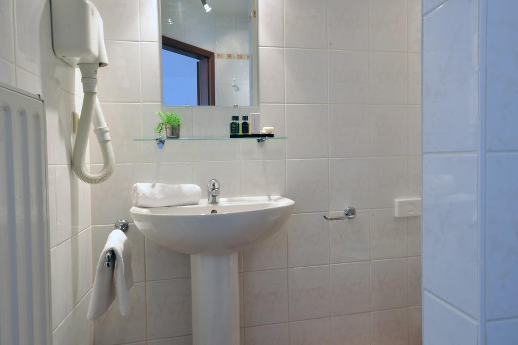 Hotel Du Perron Theux Bilik gambar